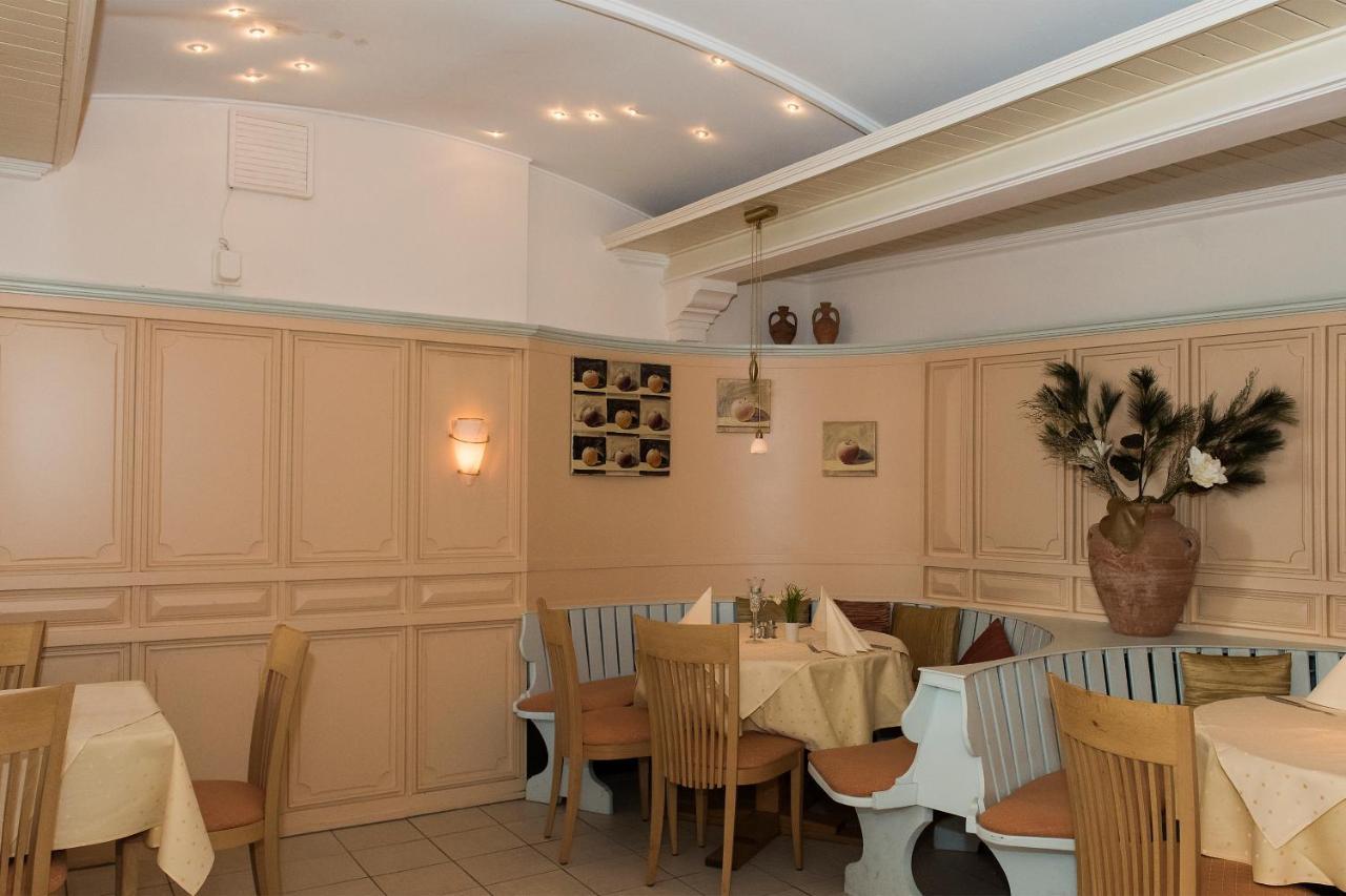 Hotel Restaurant Zum Schiffchen 梅因塔尔 外观 照片